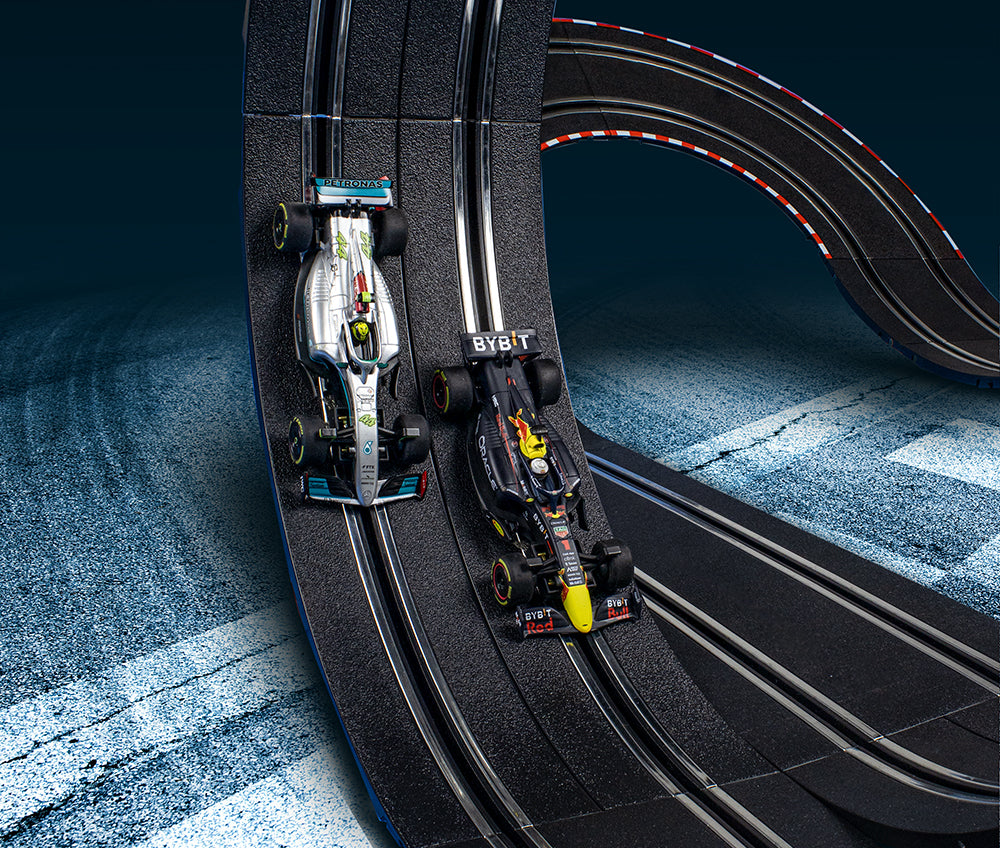 Carrera Digital Slot Car Racing System Go!!! F1 Track-6.3m Max Performance