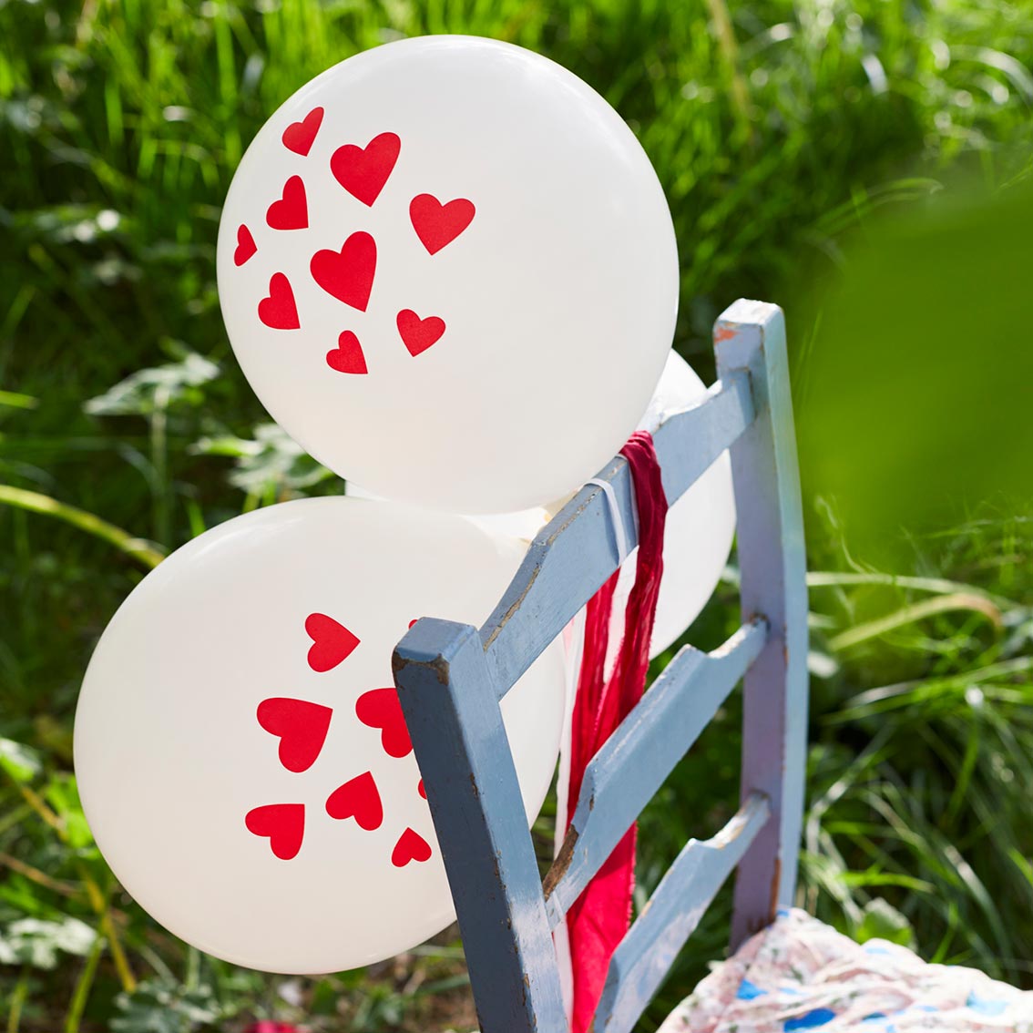 Talking Tables Truly Alice Red Heart Confetti And Printed Latex Balloons Pack of 12
