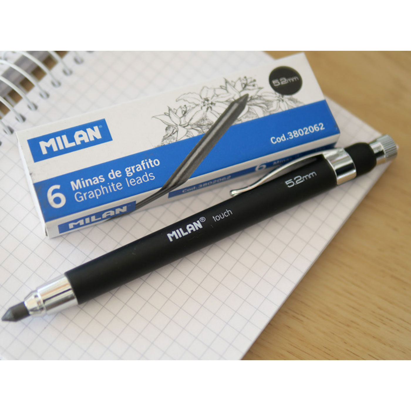 Milan Professional Mechanical Pencil B 5.2mm with 6 Leads & Lead Sharpener