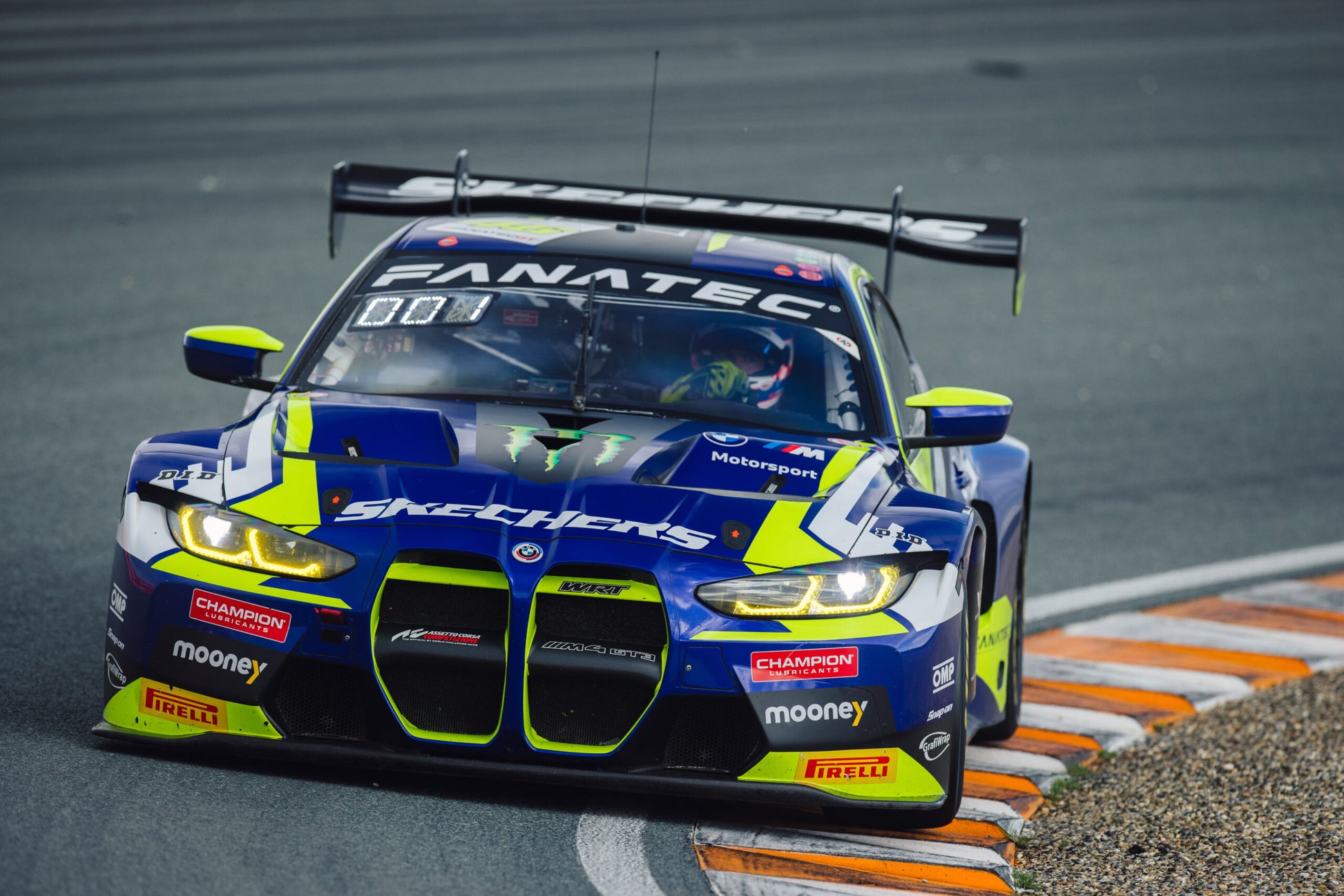 Carrera GO!!! BMW M4 GT3 "Valentino Rossi" – 1:43 Slot Car