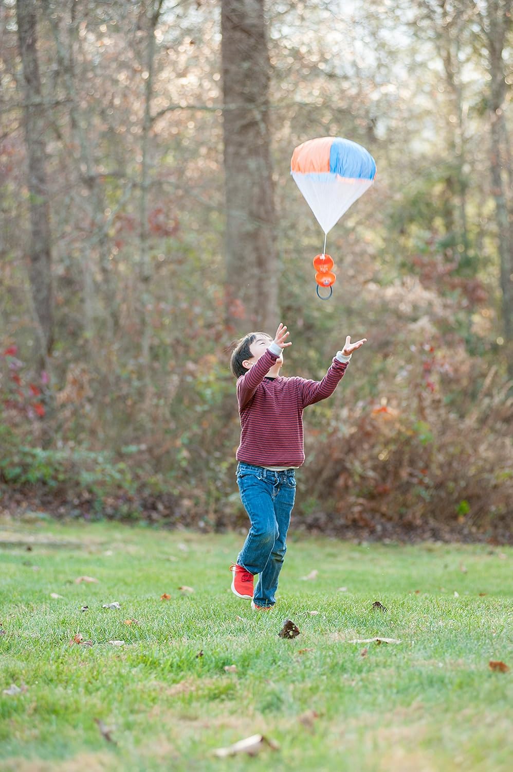 Djubi ParaShoot High-Flying Parachute Game