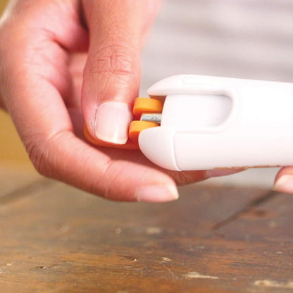 Fiskars Heavy-Duty Easy Change Knife with #2 Blade