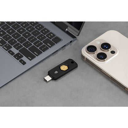 Kensington VeriMark USB-C NFC+ Security Key | FIDO2 USB-C & NFC Authentication