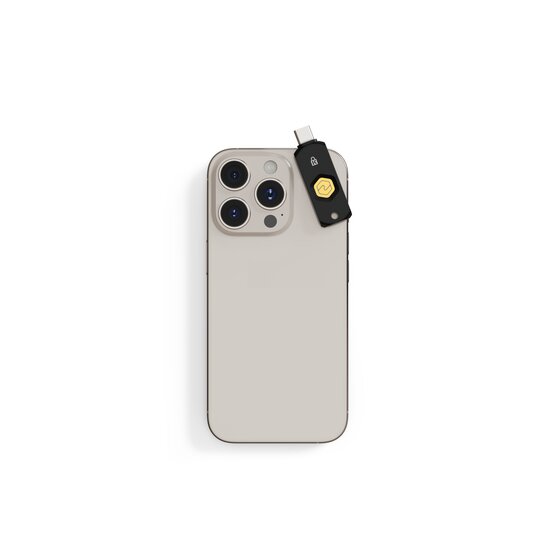 Kensington VeriMark USB-C NFC+ Security Key | FIDO2 USB-C & NFC Authentication