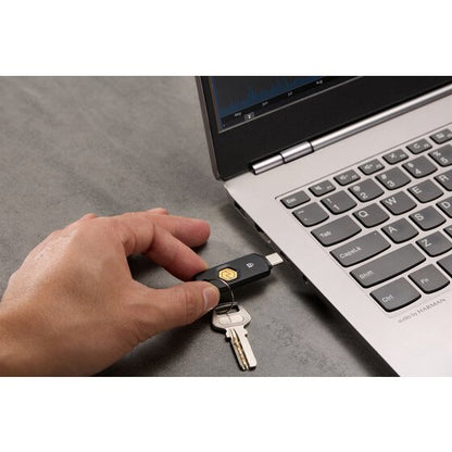 Kensington VeriMark USB-C NFC+ Security Key | FIDO2 USB-C & NFC Authentication