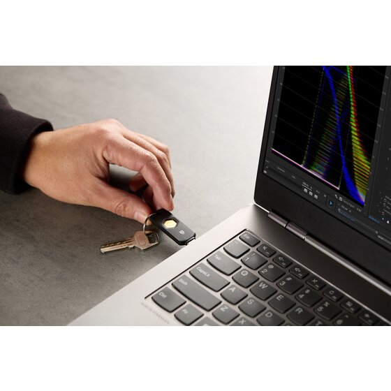 Kensington VeriMark USB-C NFC+ Security Key | FIDO2 USB-C & NFC Authentication