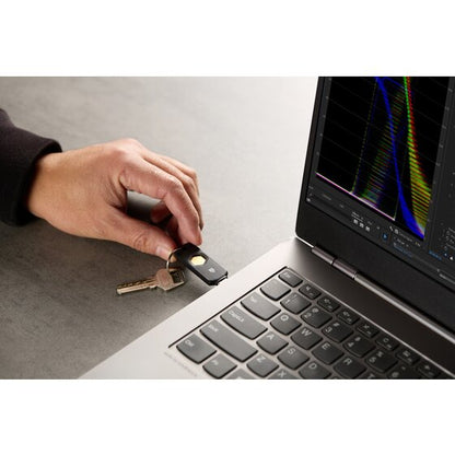 Kensington VeriMark USB-C NFC+ Security Key | FIDO2 USB-C & NFC Authentication