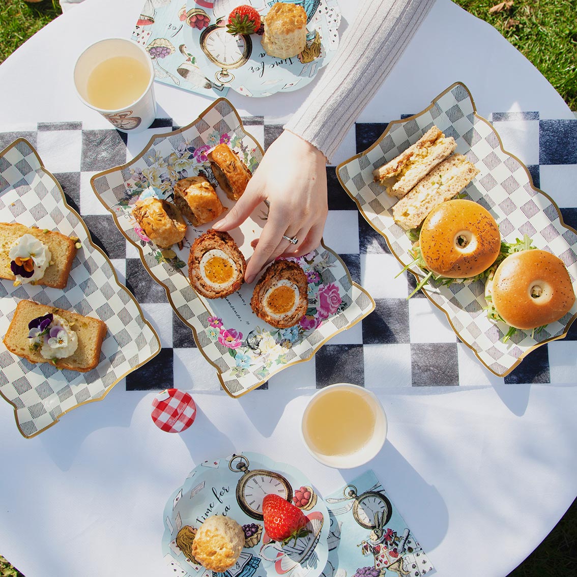 Talking Tables Gingham Plates in Orange, Yellow, Green and Purple - Colourful Paper Tableware Talking Tables Gingham Plates in Orange, Yellow, Green and Purple - Colourful Paper Tableware