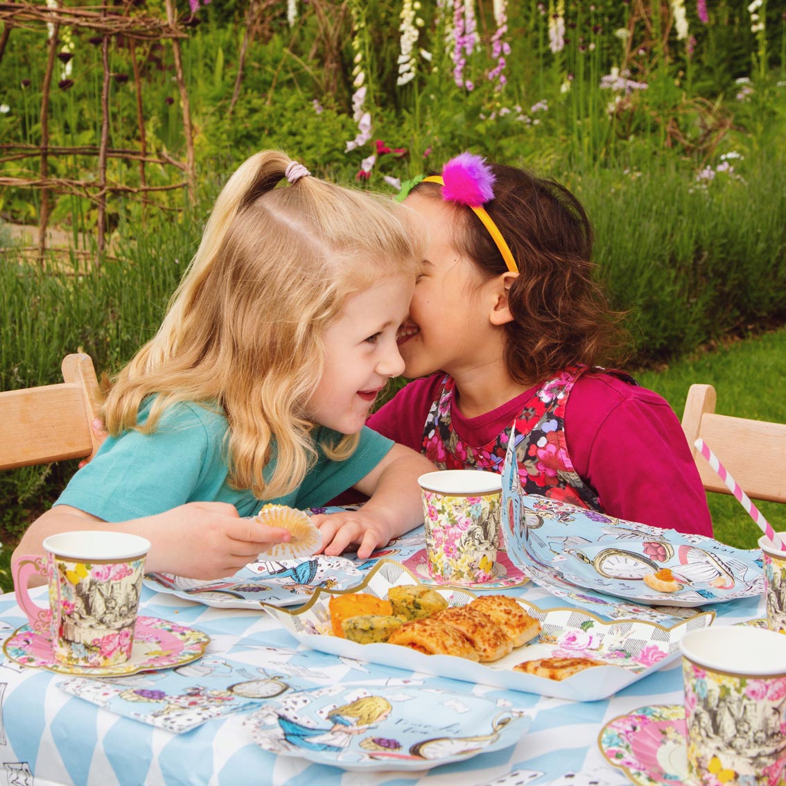 Talking Tables Truly Alice Tea Cup Set & Saucers Pack of 12