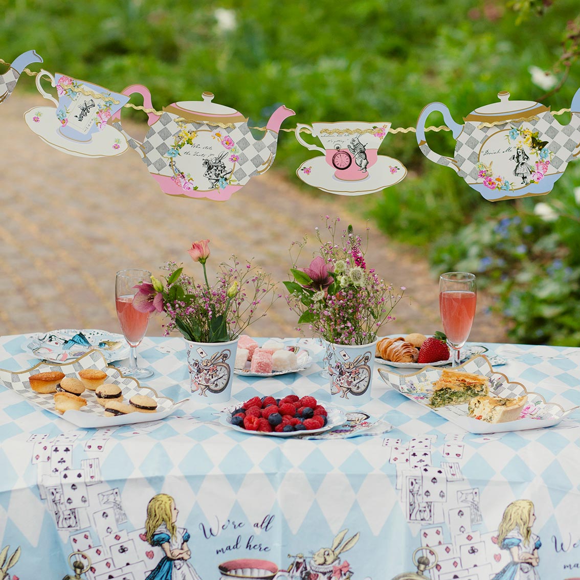 Talking Tables Truly Alice Teapot Bunting 4 Metres
